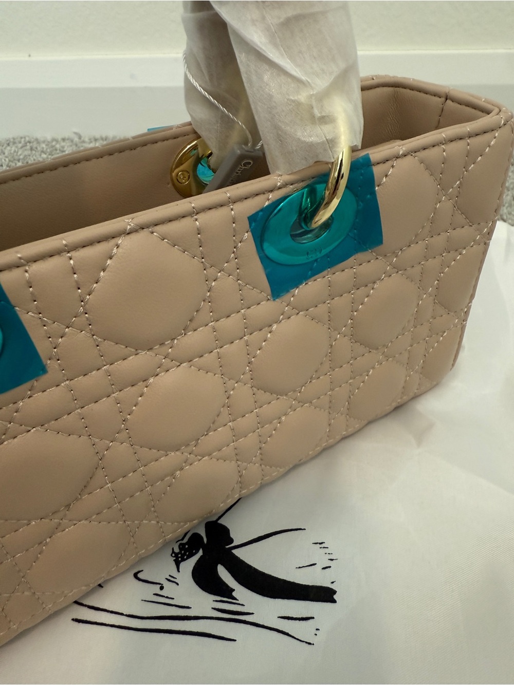 INSPIRED LADY D - JOY BAG in beige - Picture 3 of 5